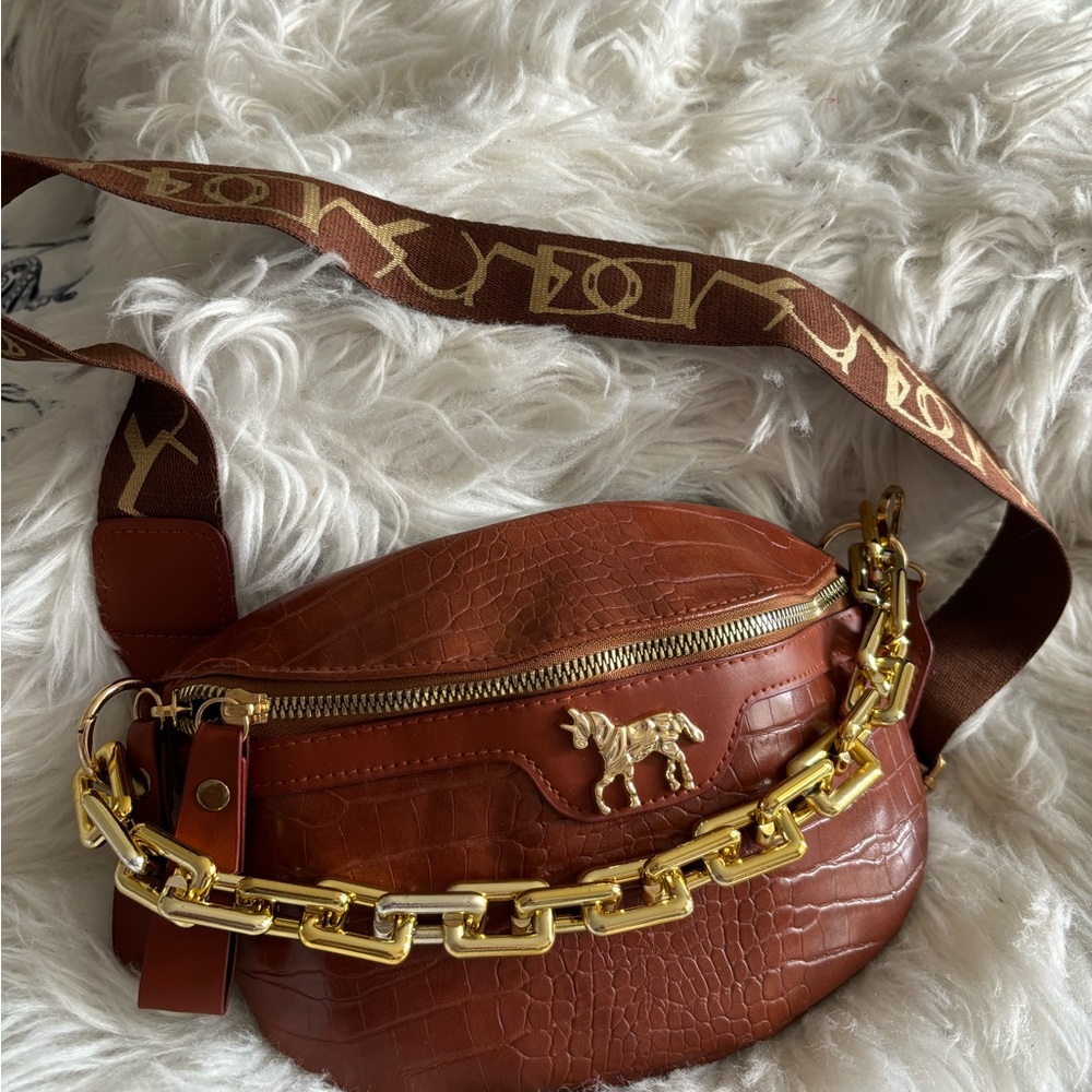 Warm tan faux crocodile skin crossbody bag
